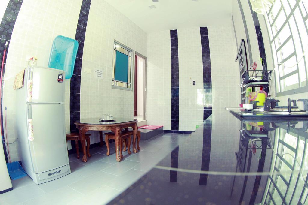 Twin Castle Homestay กัวลาปิลาห์ ภายนอก รูปภาพ
