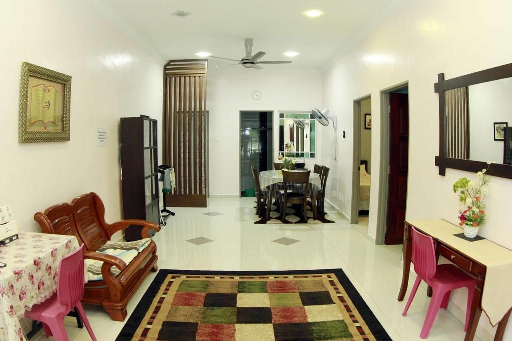 Twin Castle Homestay กัวลาปิลาห์ ภายนอก รูปภาพ